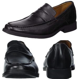 Clarks  Black Penny Loafer 8.5